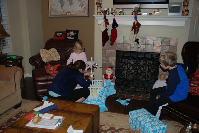 2012-12-25 05 Christmas Morning J&H.jpg